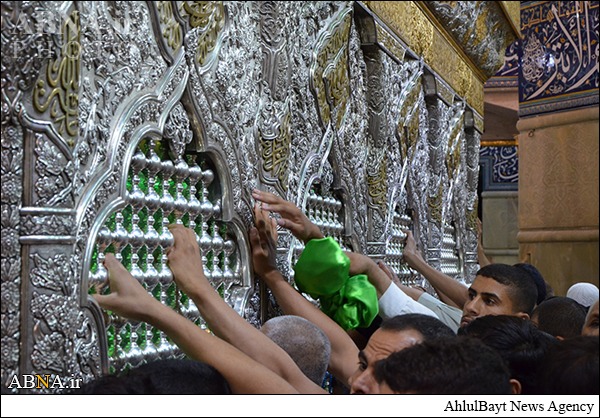 زائرین حرم امام حسین علیه‌السلام در روز عرفه/ گزارش تصویری