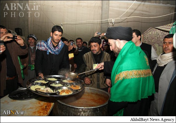 خدمات‌رسانی سیدعمار حکیم به زائران پیاده حضرت سیدالشهداء (ع)