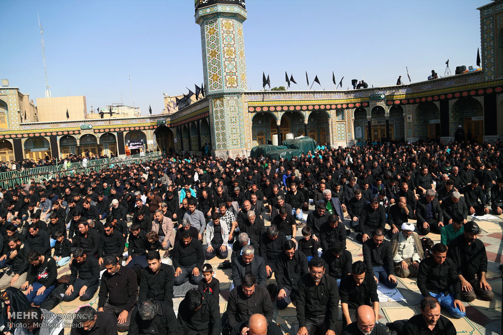مراسم عزاداری عاشورای حسینی در حرم حضرت معصومه(س)/ گزارش تصویری