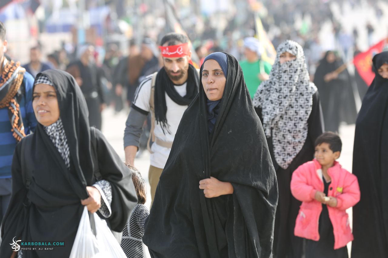 گزارش تصویری از حضور زنان در پیاده روی اربعین