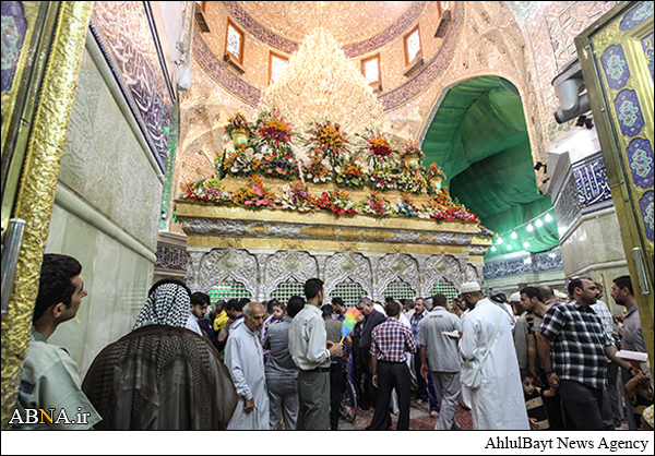 گل آرایی حرم مطهر امام حسین /گالری تصاویر