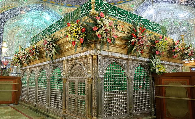 گل آرایی عتبات عالیات عراق با 10 هزار شاخه گل اهدایی مردم شیراز