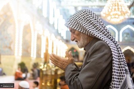 با حسین (ع) بی‌نیاز از تمام دنیایم